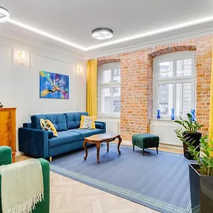 Apartmán Pleasant ~ 700m Main Square - Self Check-in 24h, Vratislav