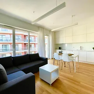 Elegant Apart-800m Main Square-parking And Lift Apartment