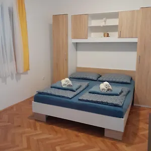 Larus Apartmán Starigrad Paklenica